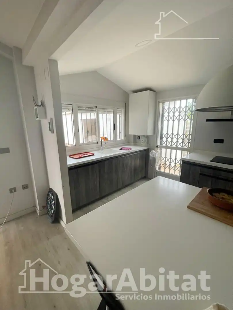 Cocina de Casa o chalet en venta en Chiva con Aire acondicionado, Calefacción y Jardín privado