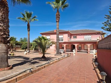 Casa amb piscina en venda a Pinos de Alhaurín - Periferia