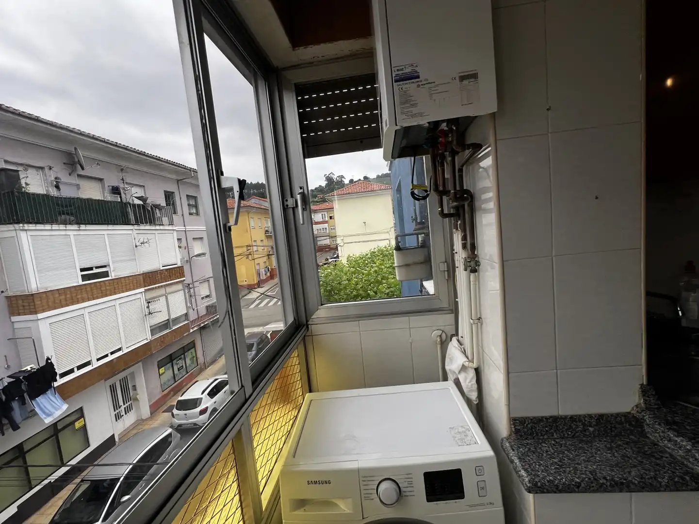 Terraza de Piso en venta en Torrelavega  con Calefacción, Jardín privado y Parquet