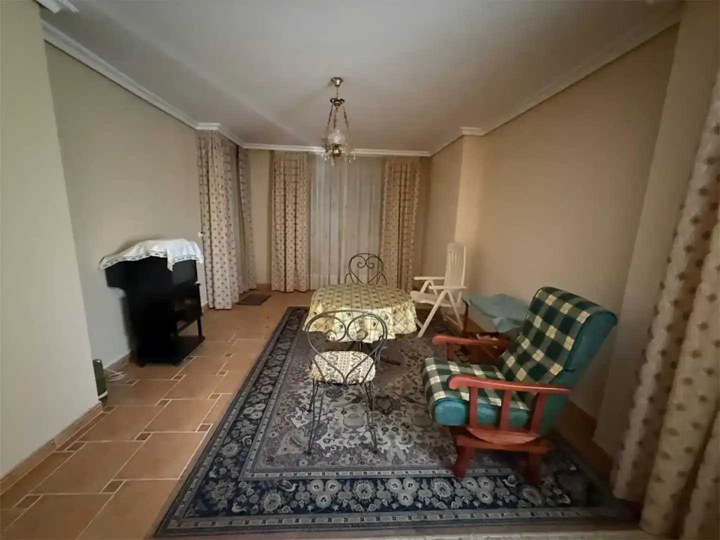 Sala d'estar de Casa adosada en venda en Boecillo amb Balcó