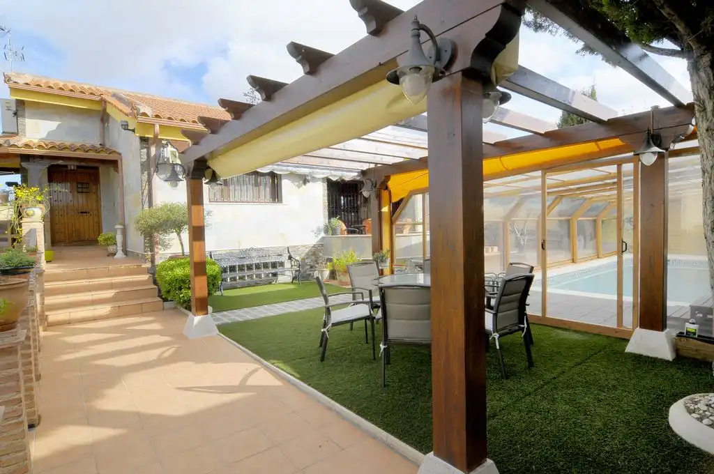 Terrasse von Haus oder Chalet zum Verkauf in Valdepeñas mit Klimaanlage, Heizung und Privatgarten