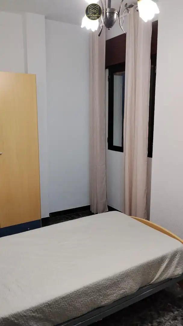 Dormitori de Pis de lloguer en Jaén amb Aire condicionat