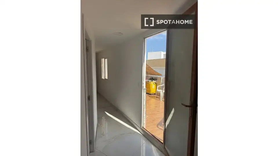 Flat for share in Alicante / Alacant  with Air Conditioner, Heating and Furnished