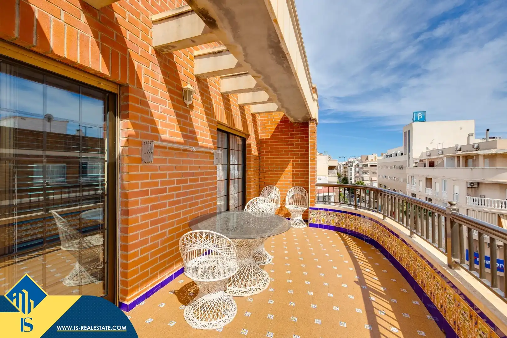 Terraza de Ático de alquiler en Torrevieja con Terraza, Trastero y Amueblado