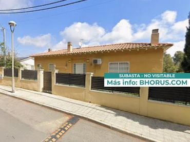 Casa con piscina en venta en ALTAFULLA 5