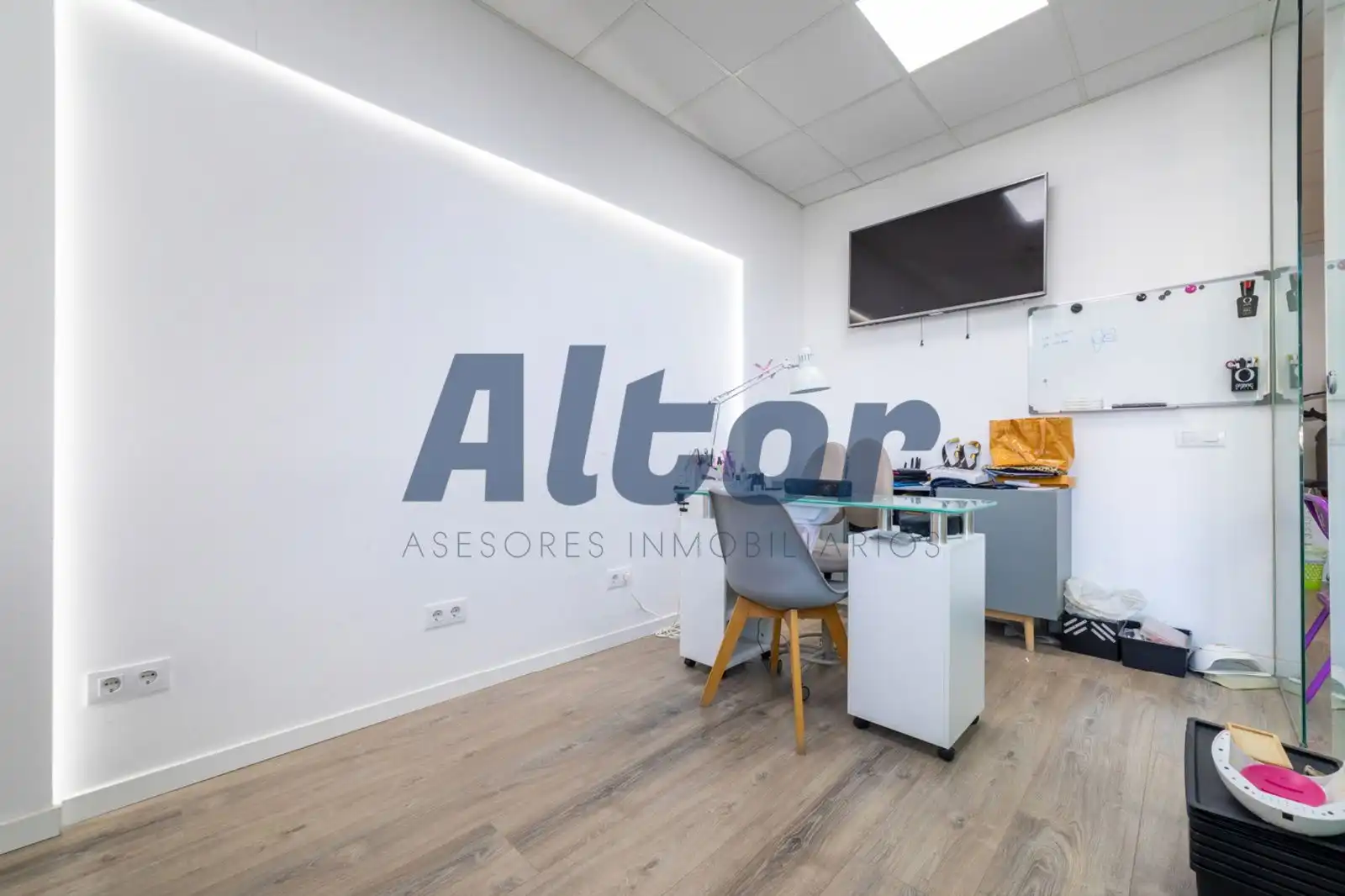 Local en venta en Getafe con Aire acondicionado, Amueblado y Internet