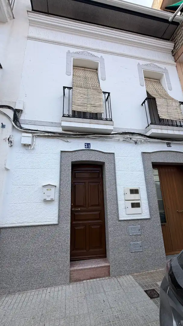 Vista exterior de Pis de lloguer en Castuera amb Aire condicionat, Terrassa i Moblat