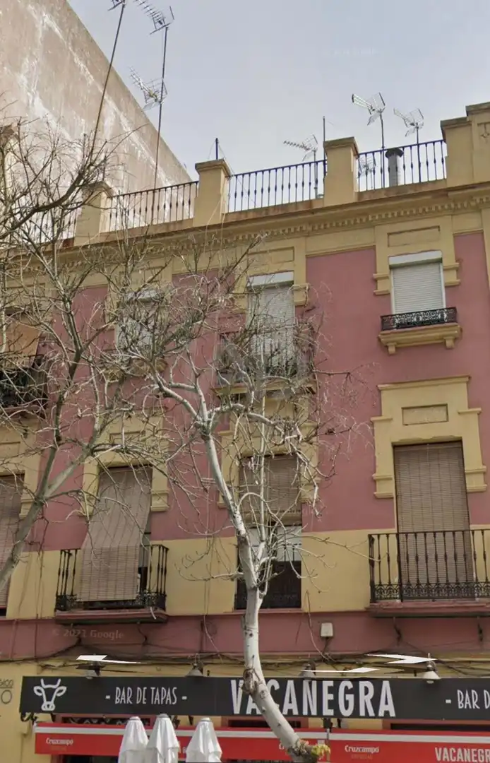 Vista exterior de Piso en venta en  Sevilla Capital con Aire acondicionado y Calefacción