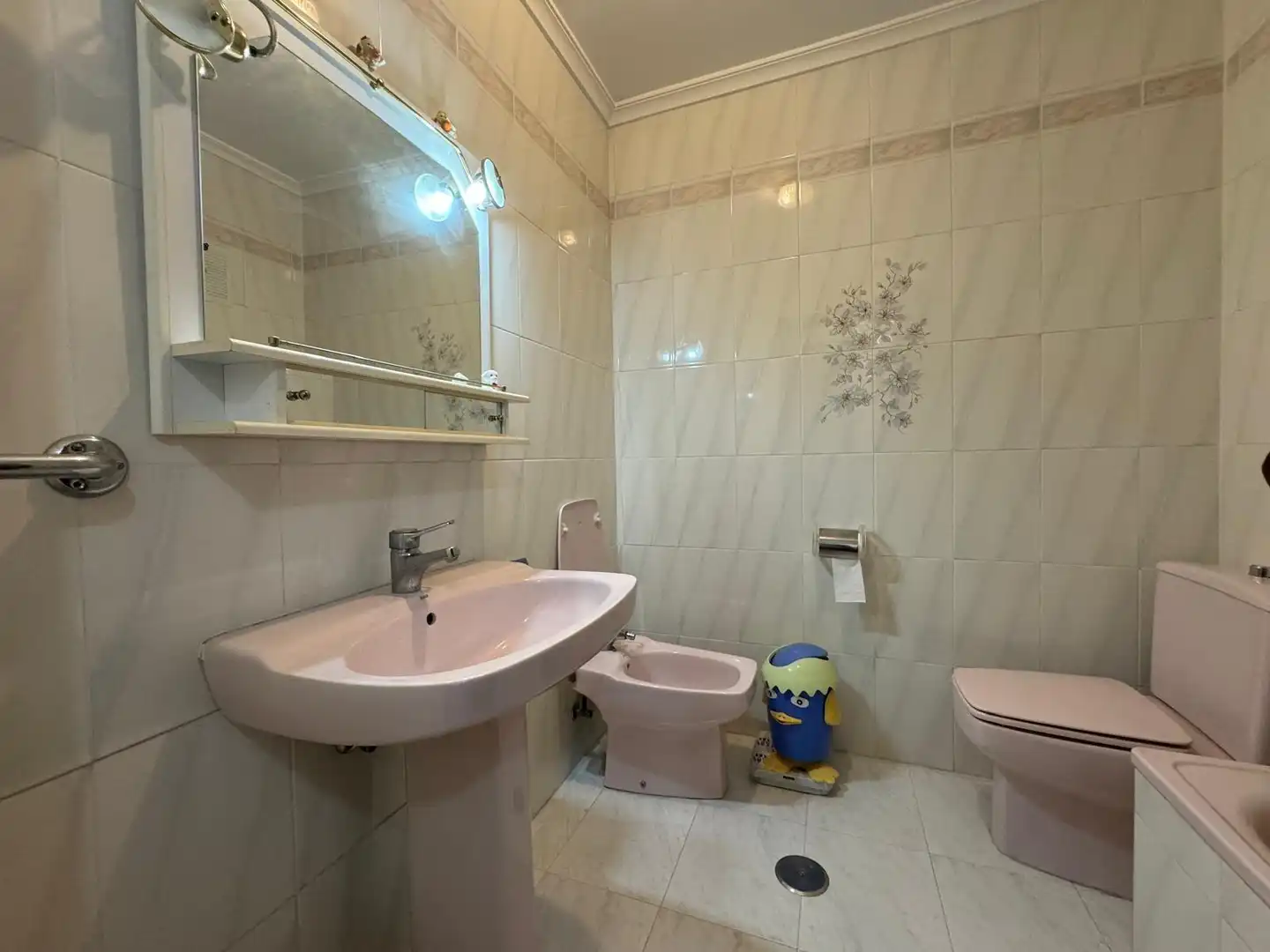 Bany de Casa o xalet en venda en Alicante / Alacant amb Calefacció, Jardí privat i Terrassa
