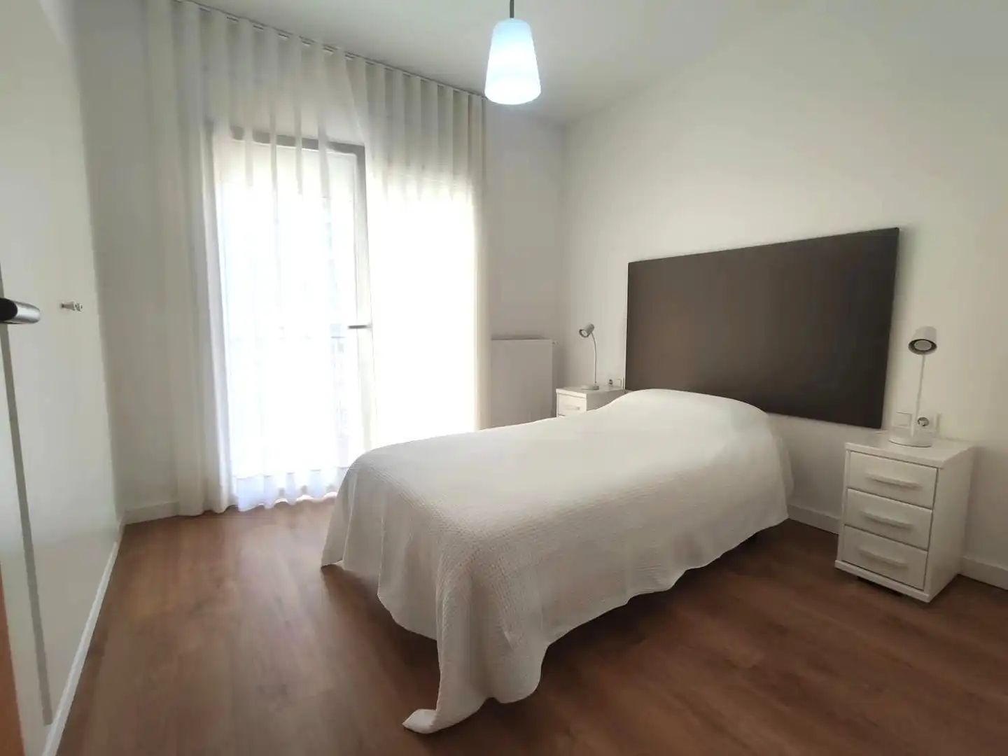Dormitori de Pis en venda en Girona amb Aire condicionat, Calefacció i Parquet