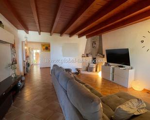 Sala d'estar de Casa adosada en venda en Felanitx amb Aire condicionat, Jardí privat i Terrassa
