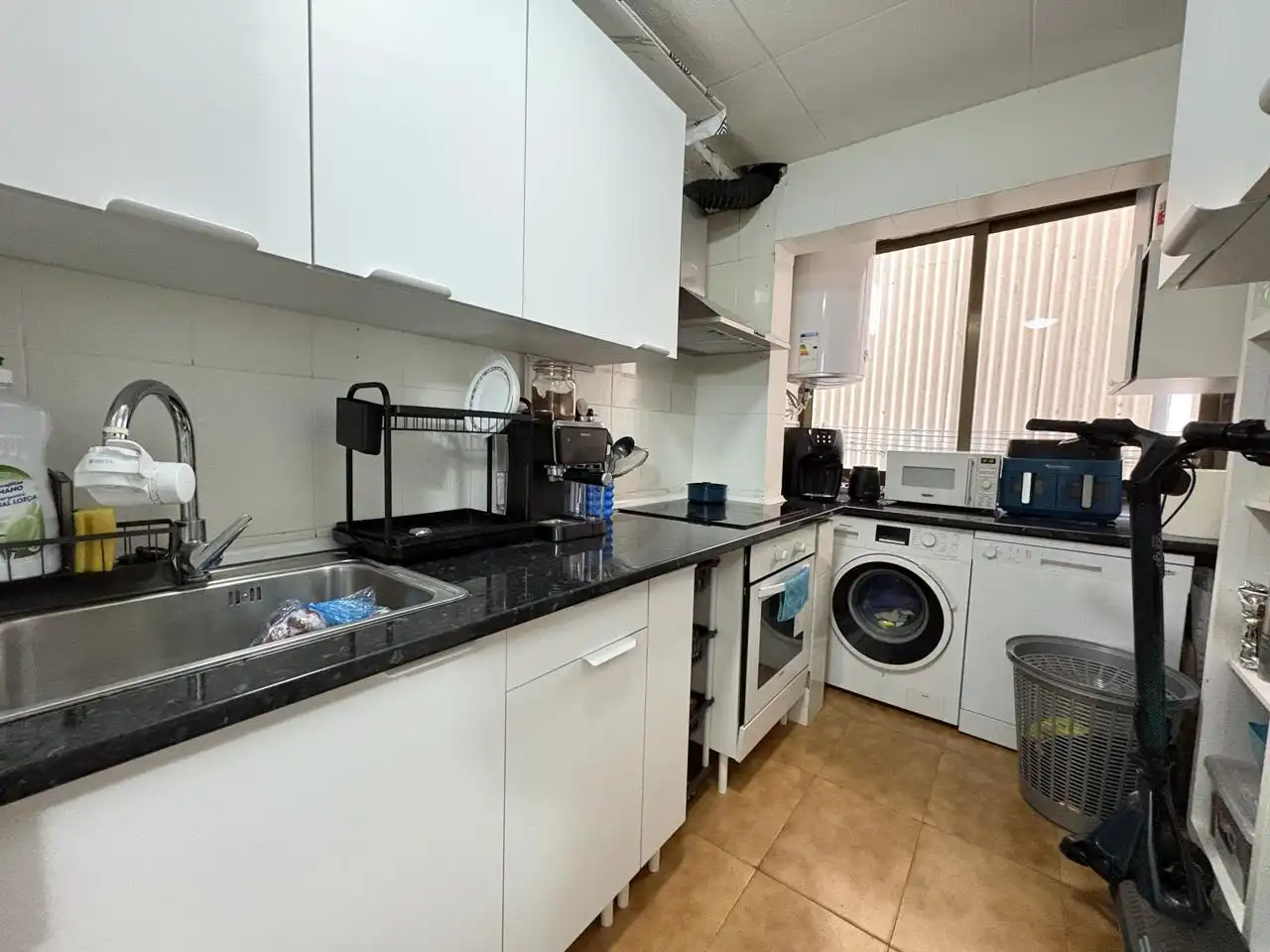 Cuina de Pis en venda en Barcelona amb Aire condicionat i Terrassa