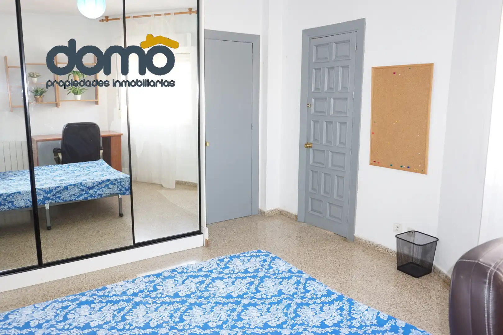 Habitación de Piso en venta en Granada con Calefacción, Amueblado y Horno