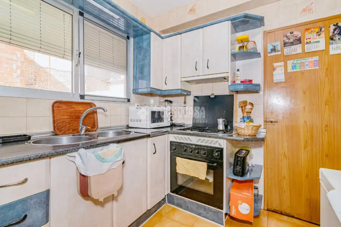 Cocina de Piso en venta en Loja con Aire acondicionado, Amueblado y Balcón