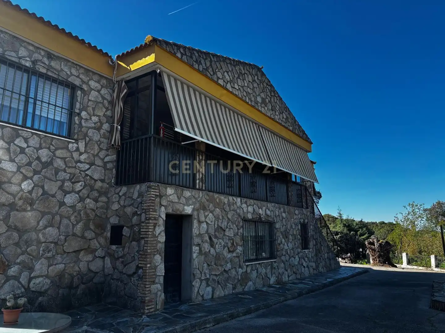 Exterior view of Houses for sale in Sierra de Fuentes  with Air Conditioner, Private garden and Storage room