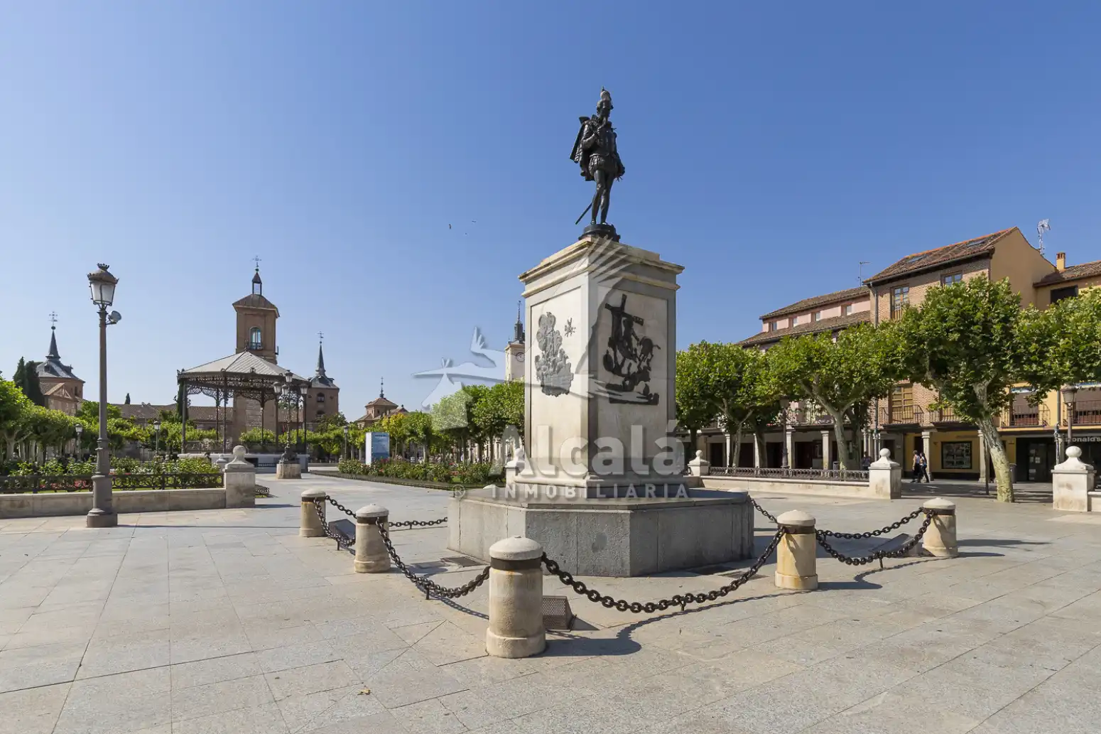 Vista exterior de Piso en venta en Alcalá de Henares con Aire acondicionado y Calefacción