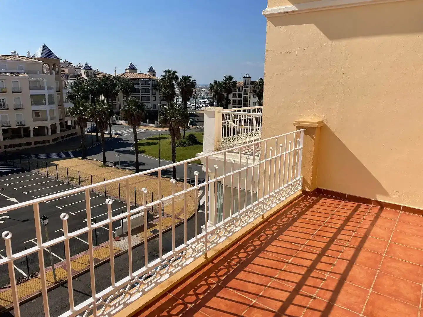 Balcony of Flat for rent in Ayamonte  with Air Conditioner, Private garden and Parquet flooring