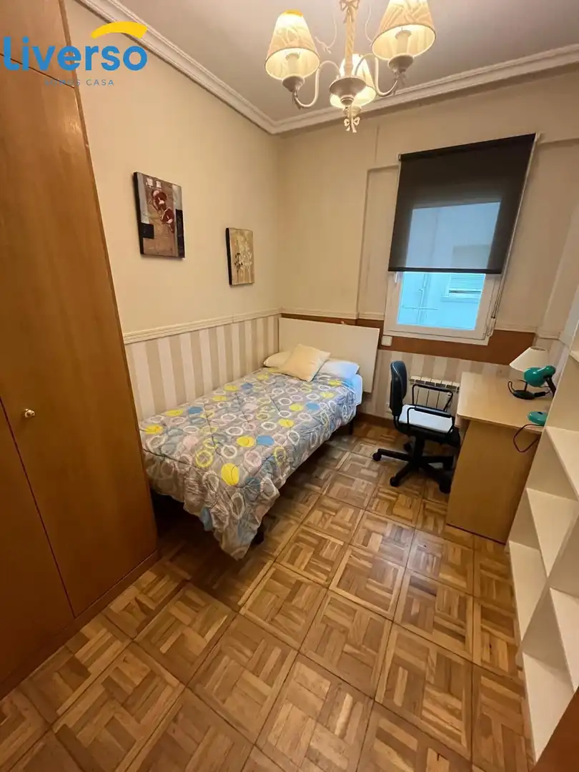 Habitación de Piso de alquiler en Burgos con Calefacción, Terraza y Amueblado