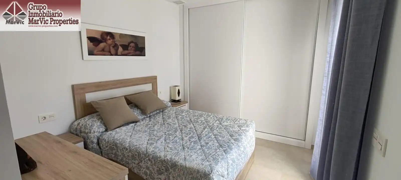 Dormitori de Casa o xalet en venda en Benidorm amb Aire condicionat i Jardí privat