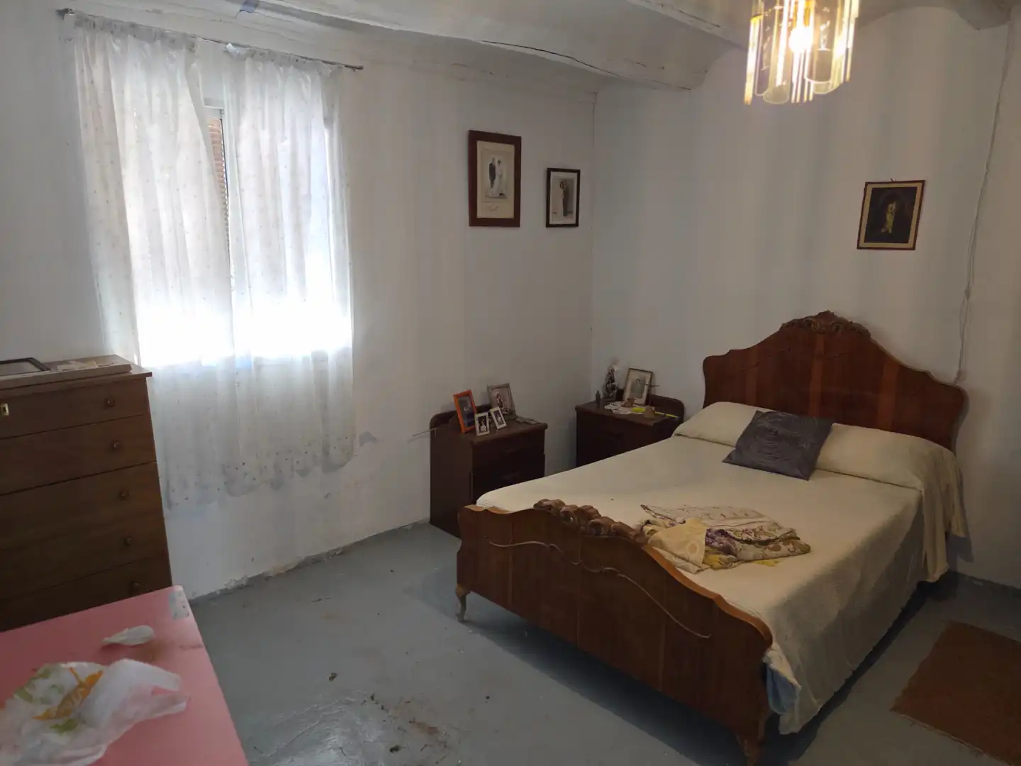 Dormitori de Casa o xalet en venda en Alfambra amb Terrassa i Moblat