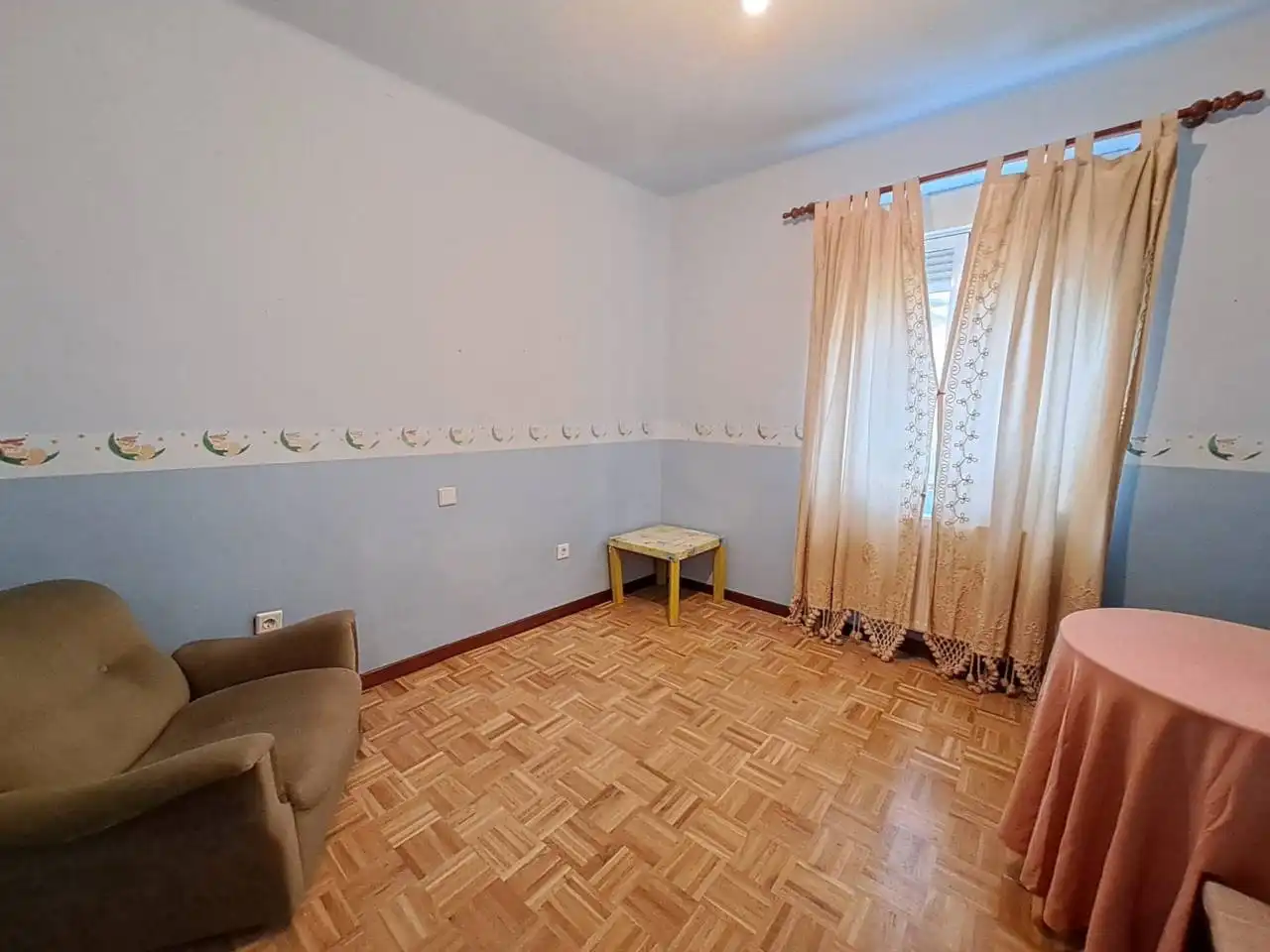 Habitación de Piso en venta en Burgos Capital con Calefacción y Terraza