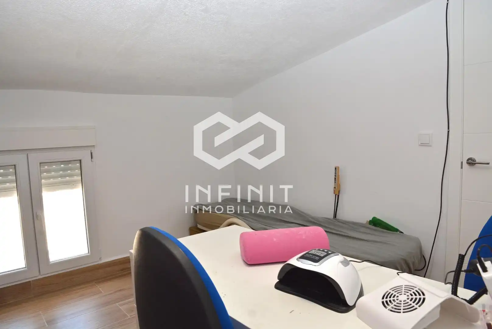 Houses for sale in Mazuecos  with Air Conditioner and Balcony