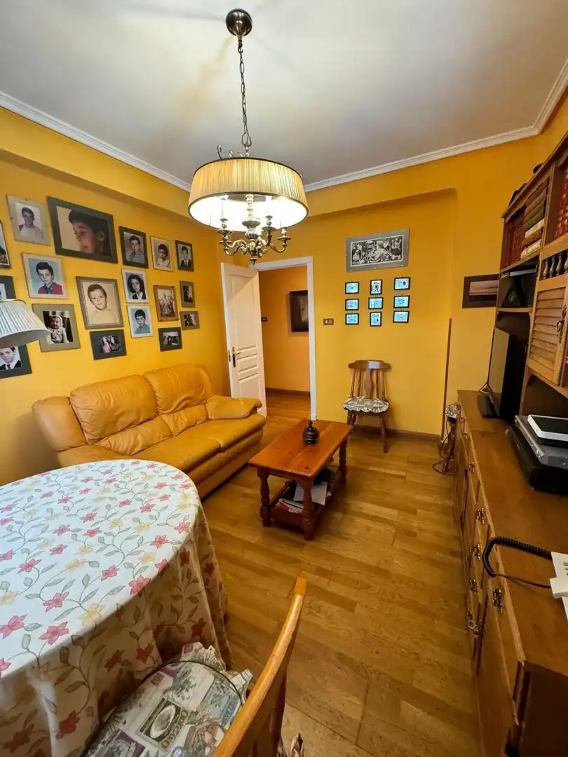 Sala d'estar de Pis en venda en Ponferrada amb Calefacció, Terrassa i Moblat