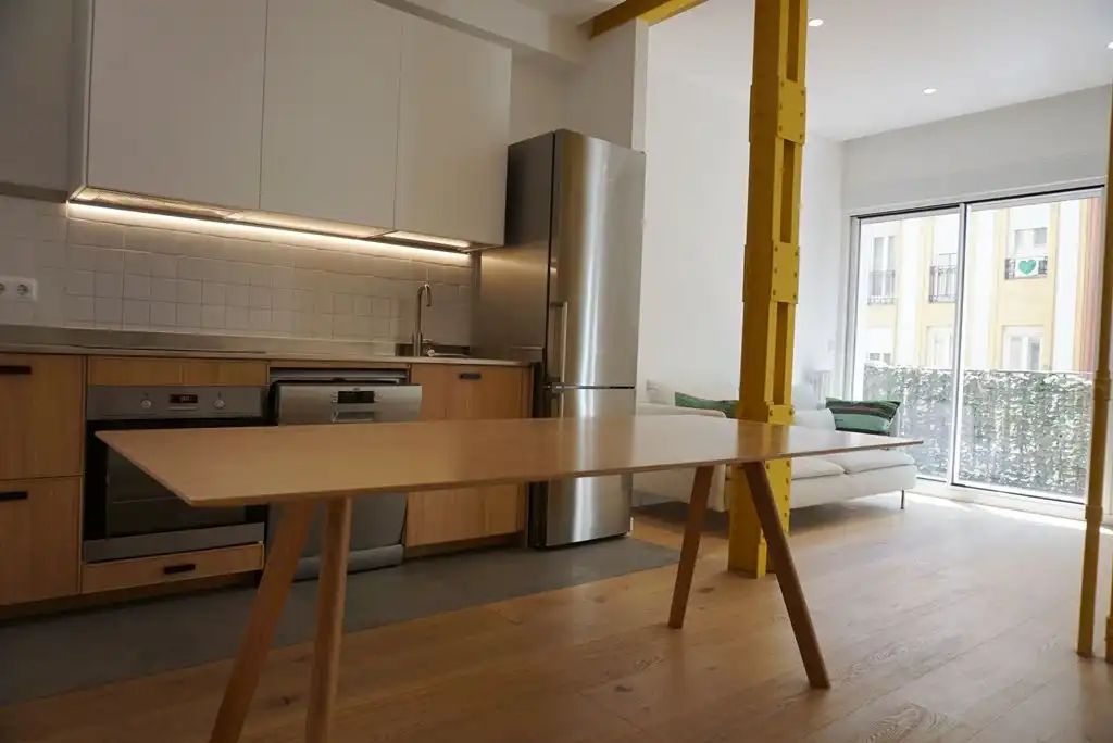 Flat with terrace to rent in Calle de Menorca 23, imagen 6