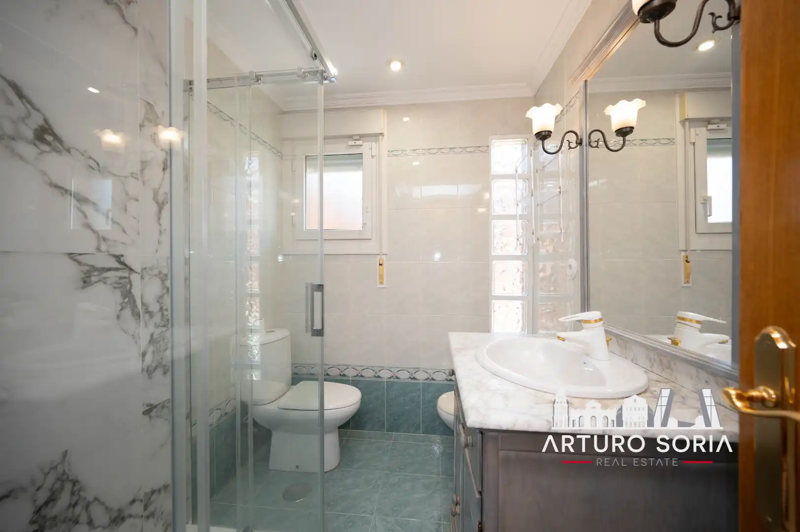 Badezimmer von Wohnung zur Miete in Madrid mit Klimaanlage, Heizung und Terrasse
