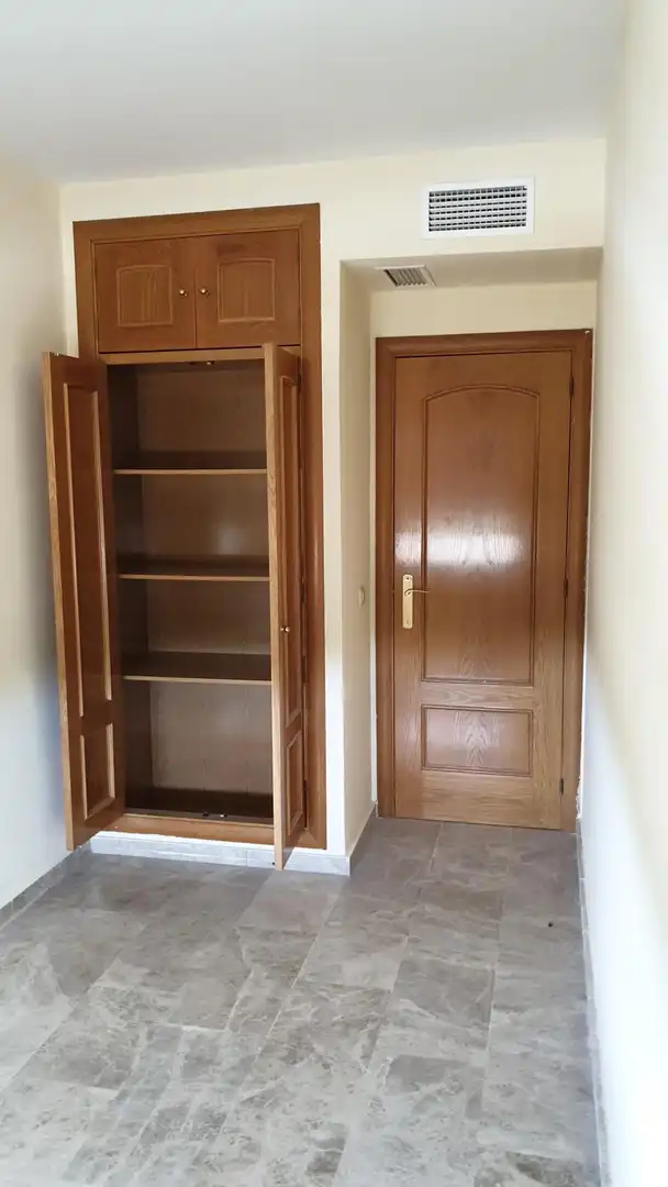 Piso con ascensor en venta en Maria Auxiliadora - Barriada de Llera, imagen 23