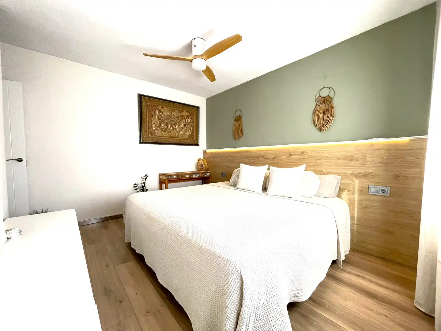 Bedroom of Flat for sale in Mataró  with Air Conditioner, Parquet flooring and Terrace