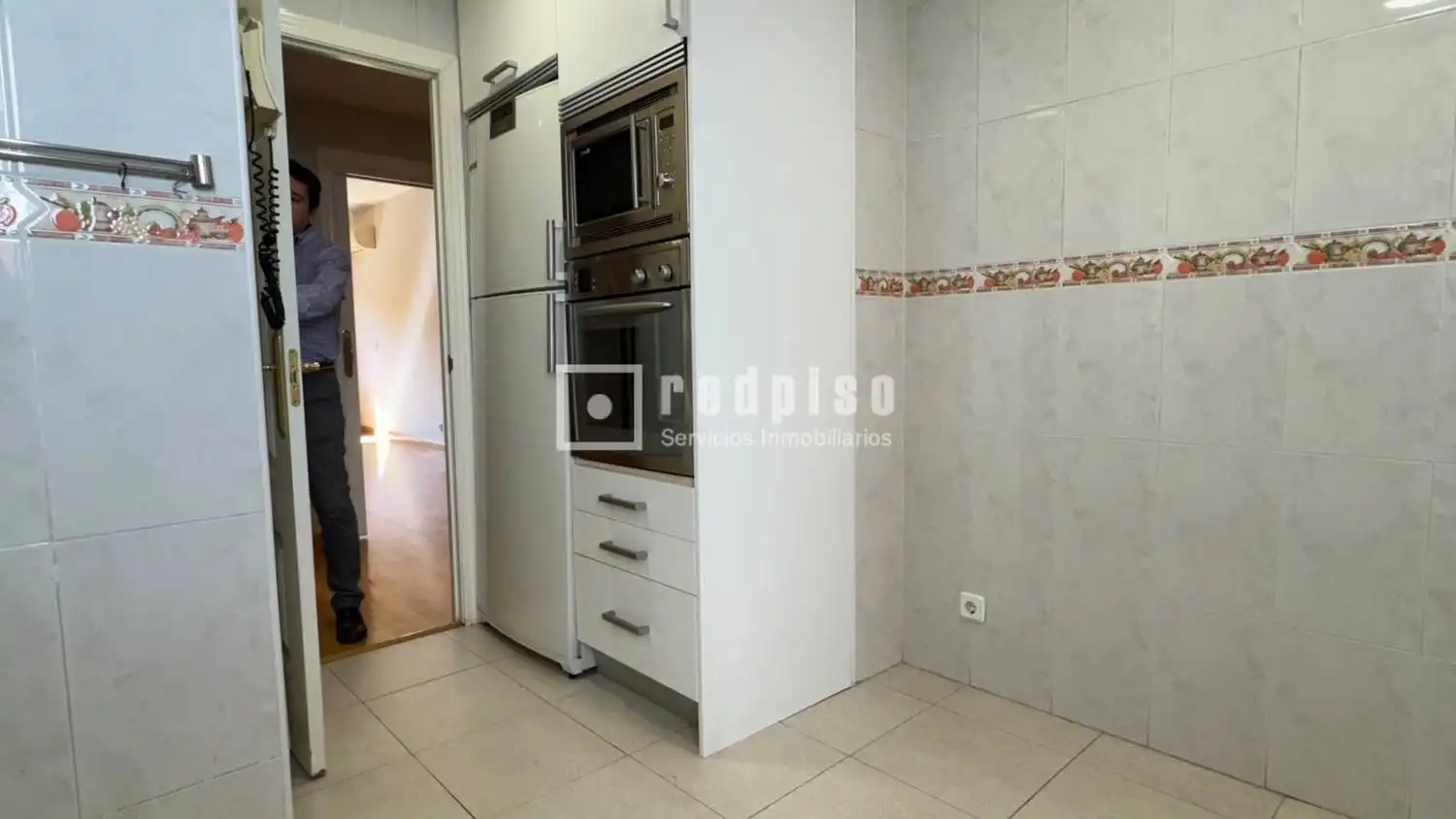 Küche von Wohnung zur Miete in Madrid mit Klimaanlage, Heizung und Parkett