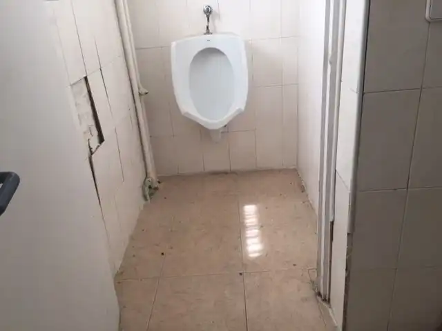 Bathroom of Buildings for sale in Aranjuez