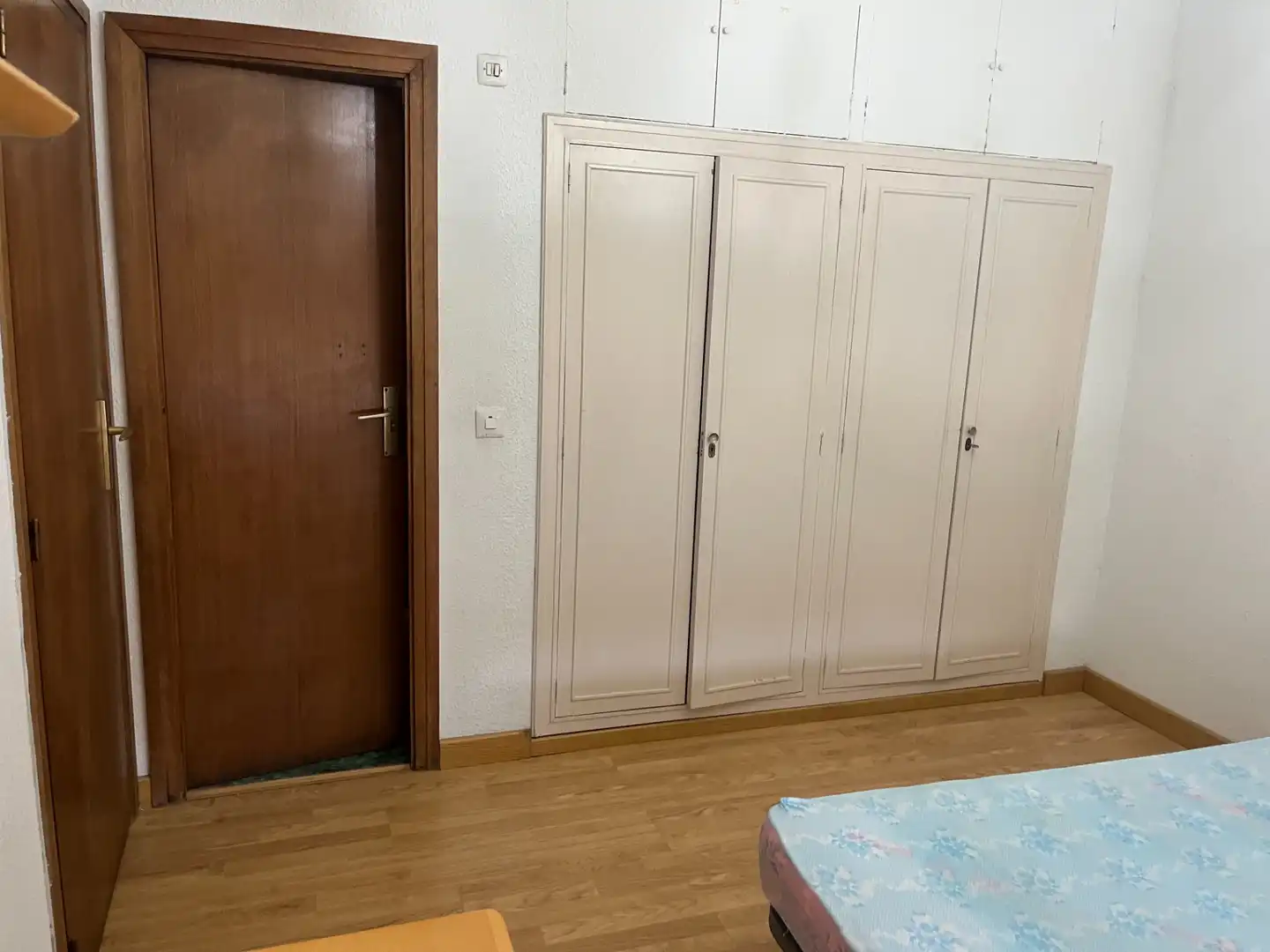 Bedroom of Flat for sale in Salamanca  with Heating, Parquet flooring and Furnished