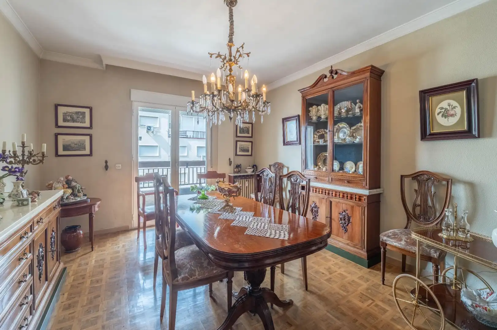 Comedor de Piso en venta en Granada con Terraza, Trastero y Balcón