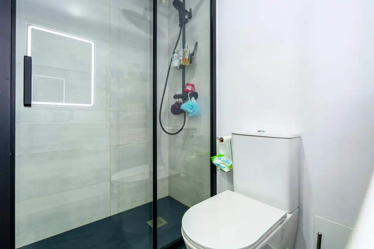 Baño de Piso en venta en Madrid con Aire acondicionado, Calefacción y Amueblado