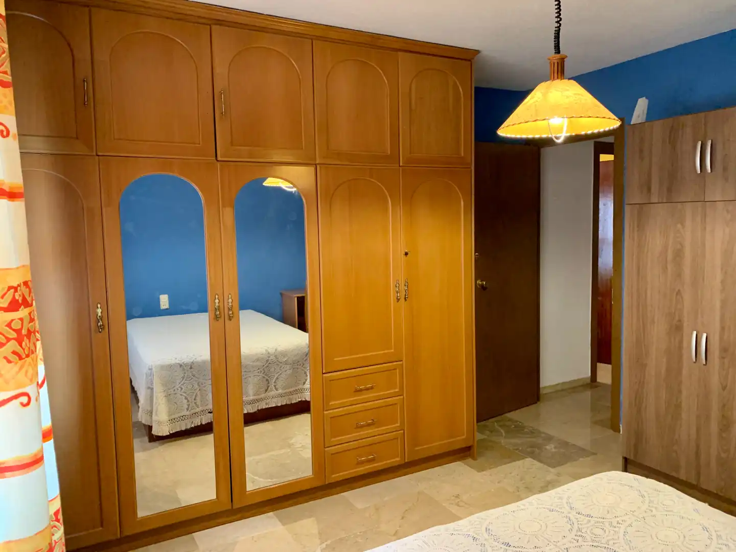 Habitación de Piso de alquiler en Granada con Aire acondicionado, Calefacción y Amueblado