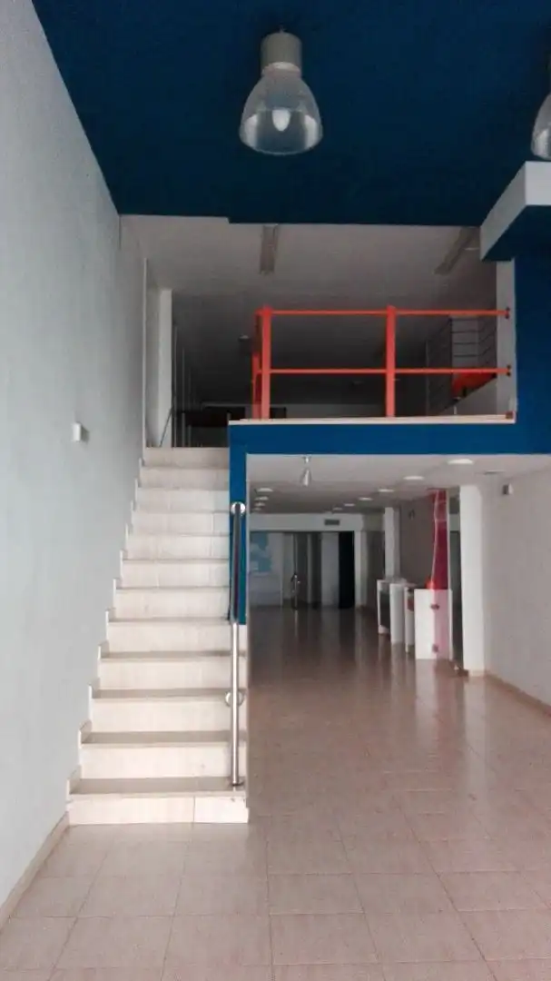 Local comercial en venda a Poniente-Sur