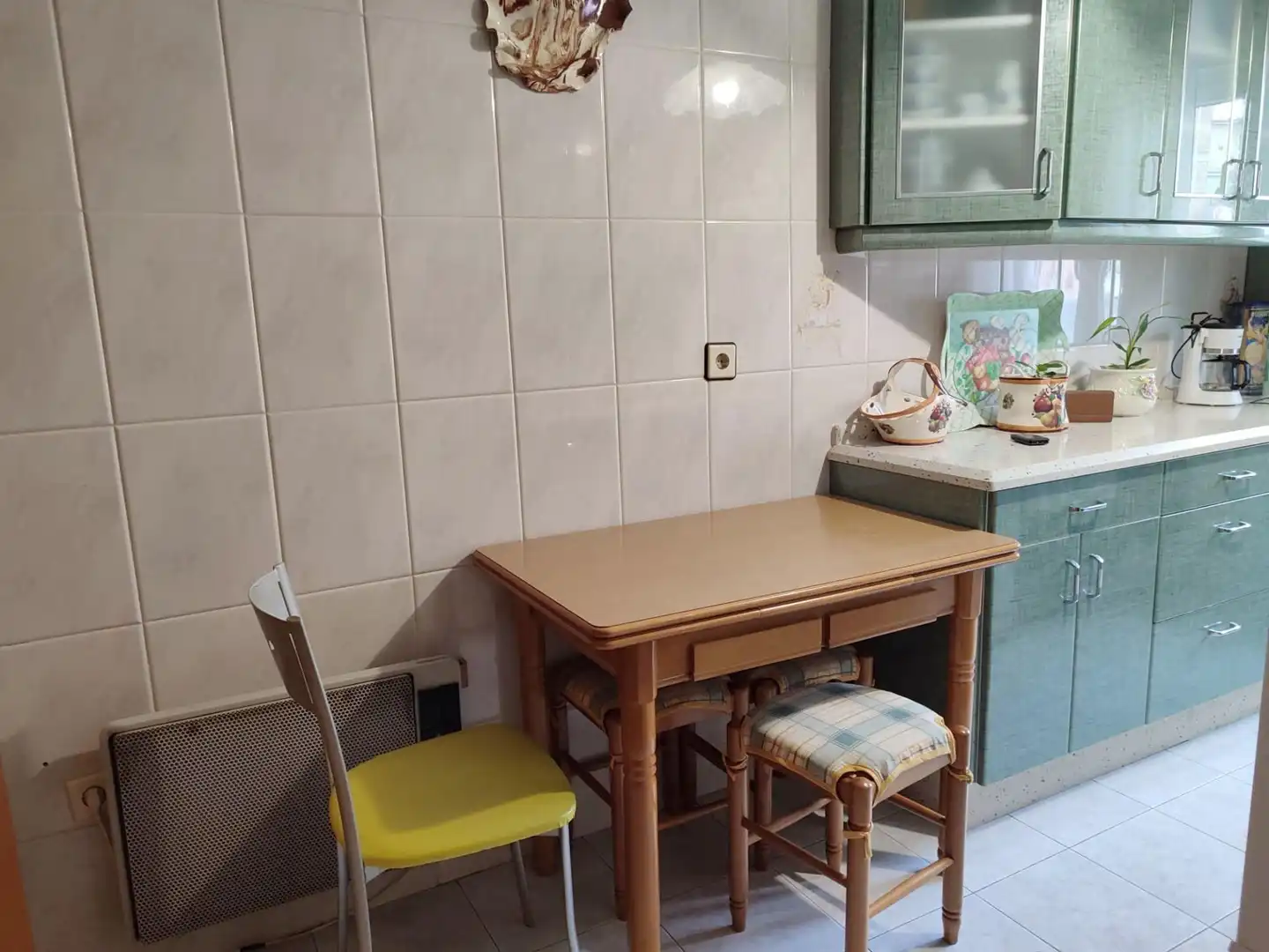 Kitchen of Flat for sale in Oviedo   with Heating and Storage room