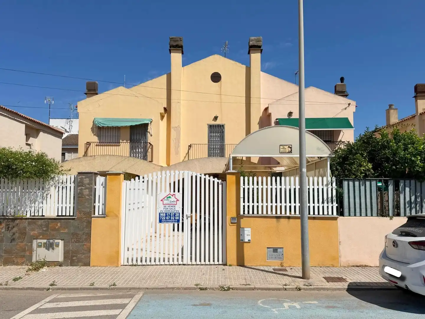 Vista exterior de Casa o xalet en venda en Los Alcázares amb Aire condicionat, Terrassa i Moblat
