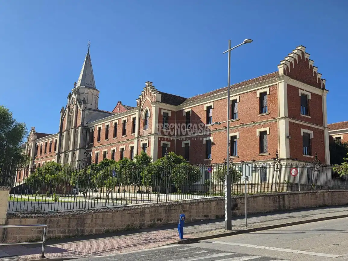 Vista exterior de Dúplex en venta en Linares con Aire acondicionado, Terraza y Balcón