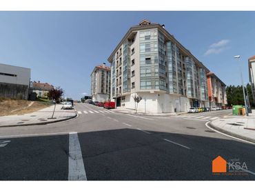 Business premises to rent in Calle agro da vella 5