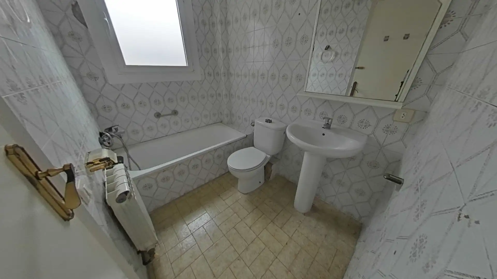 Bathroom of Attic for sale in Berga  with Terrace