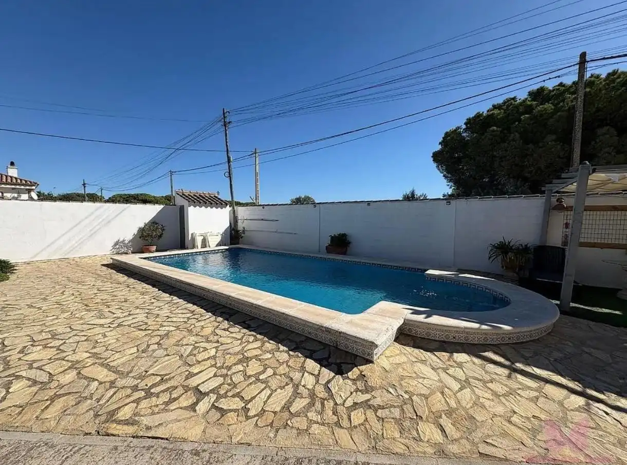 Piscina de Casa o xalet en venda en Chiclana de la Frontera amb Aire condicionat, Calefacció i Traster