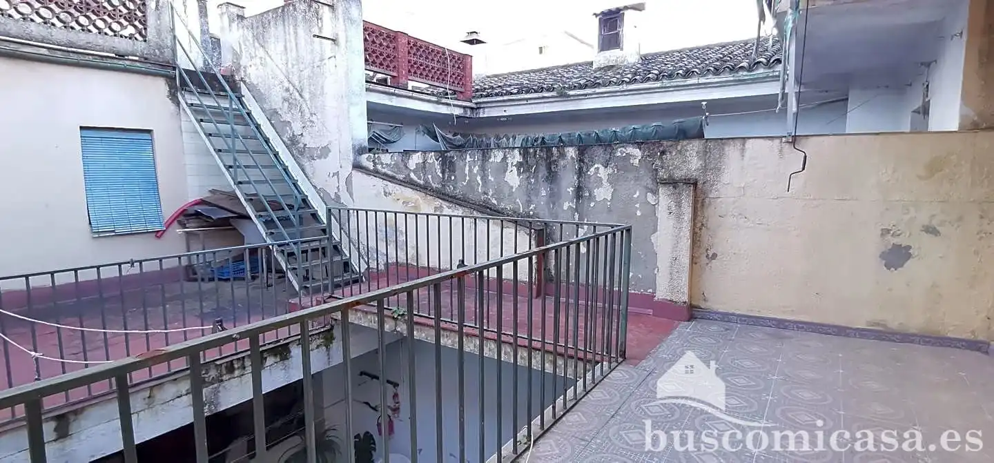 Terrassa de Casa o xalet en venda en Linares amb Aire condicionat, Terrassa i Traster