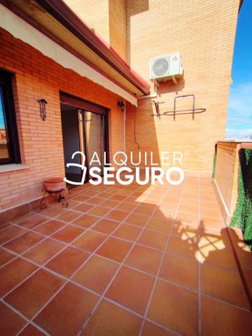 Ático en Alquiler en Dodge en Orcasitas