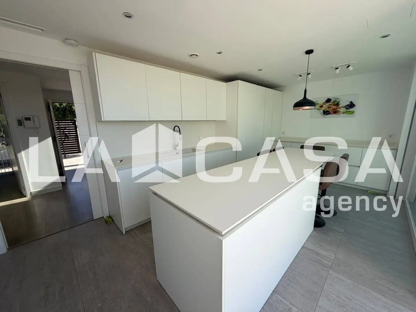 Semi-detached house for sale in Entrenúcleos, imagen 13