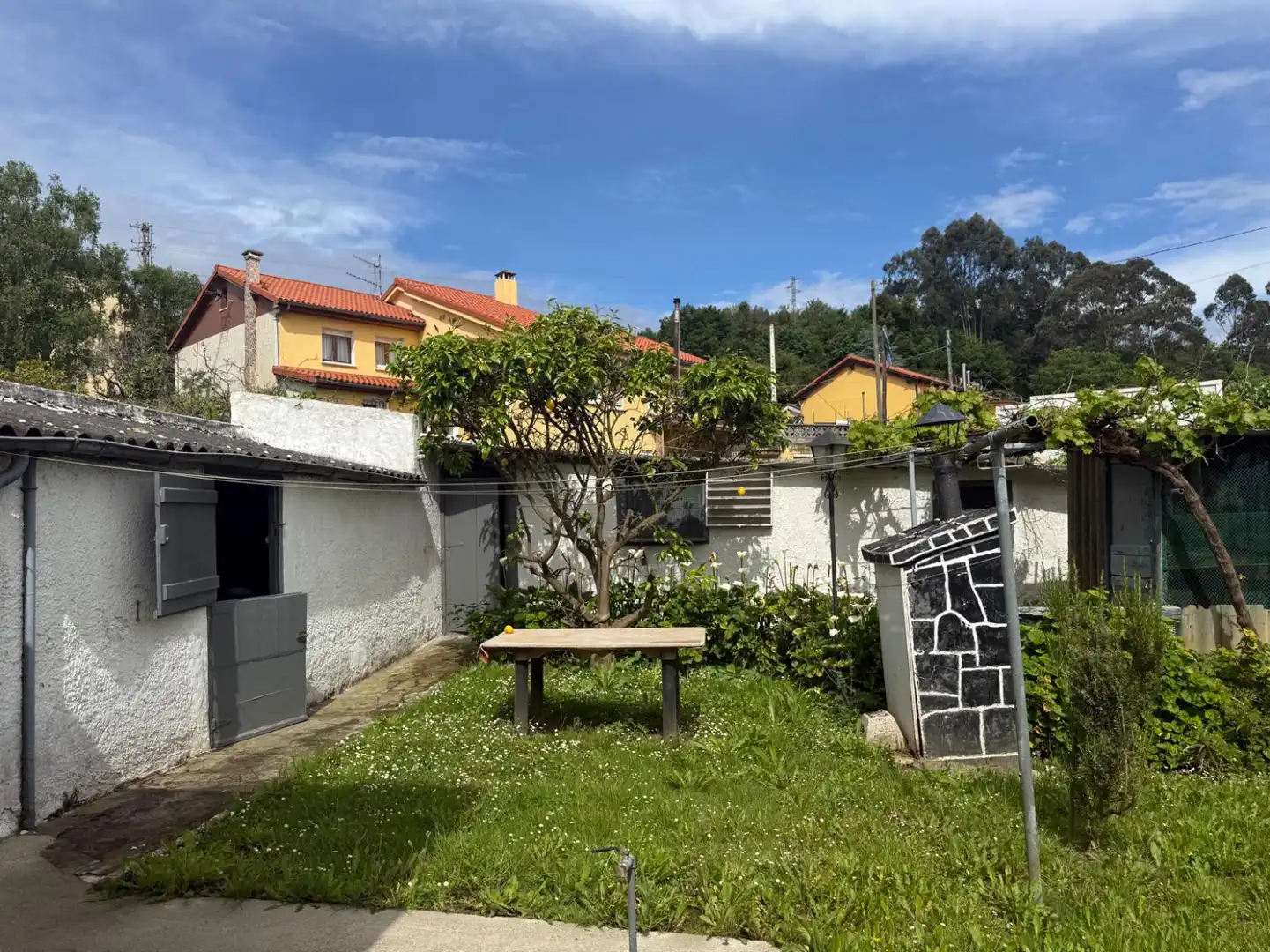 Vista exterior de Piso en venta en Castrillón con Calefacción, Jardín privado y Parquet
