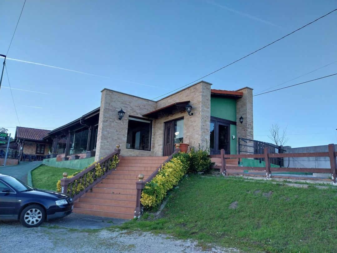 Exterior view of Premises for sale in Santillana del Mar