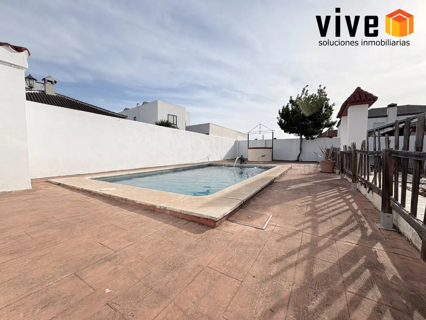 Swimming pool of Detached homes for sale in Mairena del Aljarafe  with Air Conditioner, Heating and Private garden